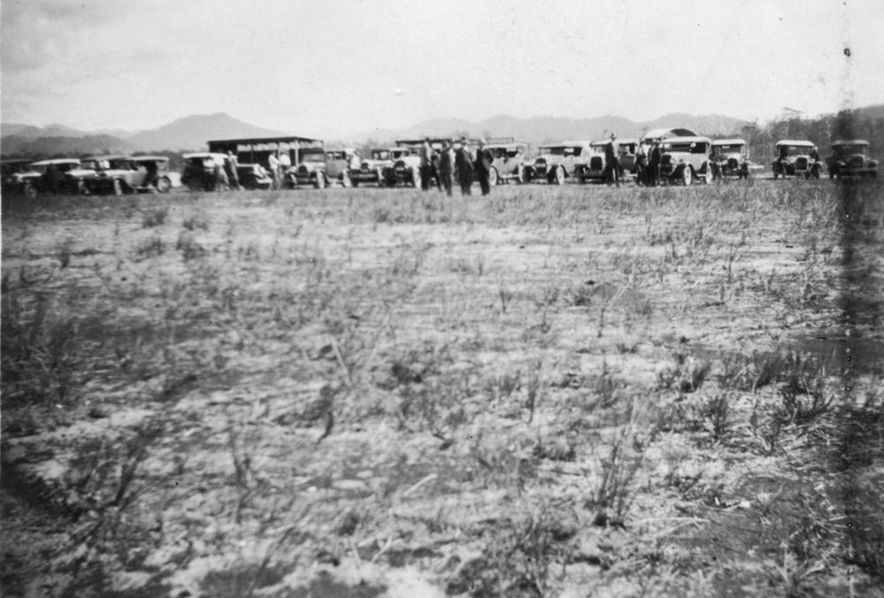 Spectators at the Aerodrome for the first Air Pageant, 31 December 1928 