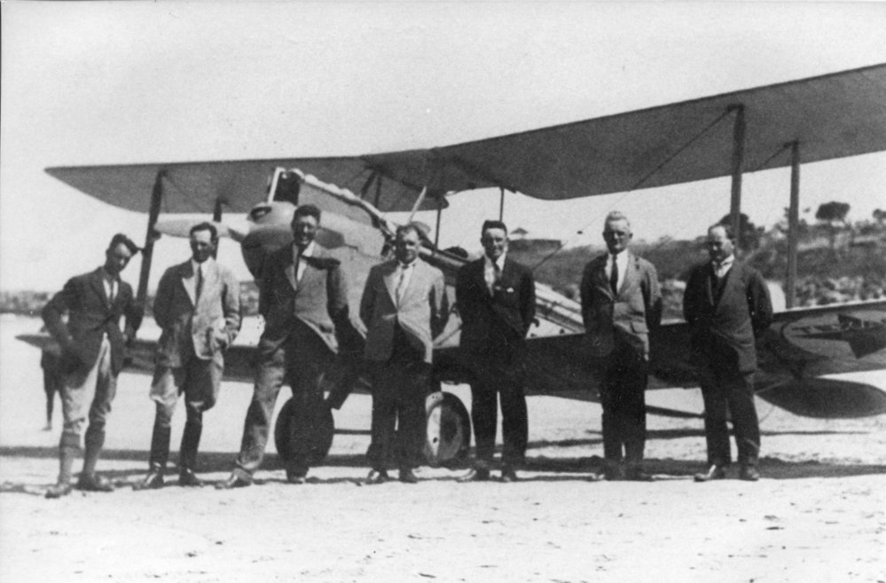 Aero Club members on Jetty Beach, c. 1920s