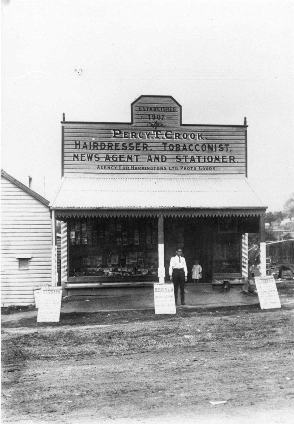 Percy Thomas Crook's store, 1907