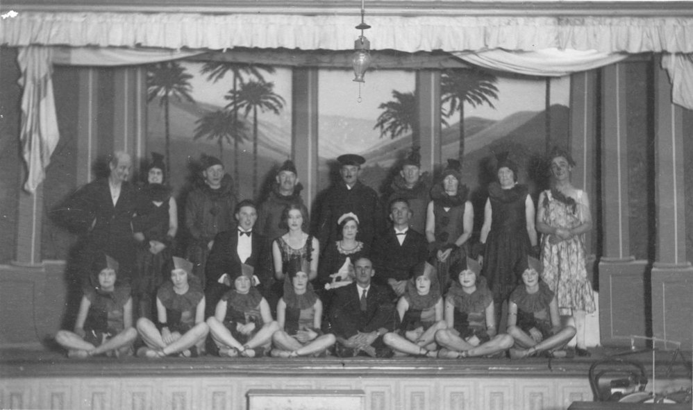 Performers at the School of Arts, 1921