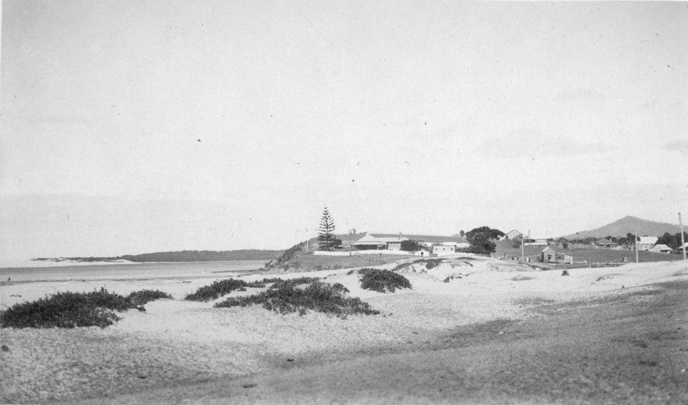 Urunga pilot station, 25 June 1922
