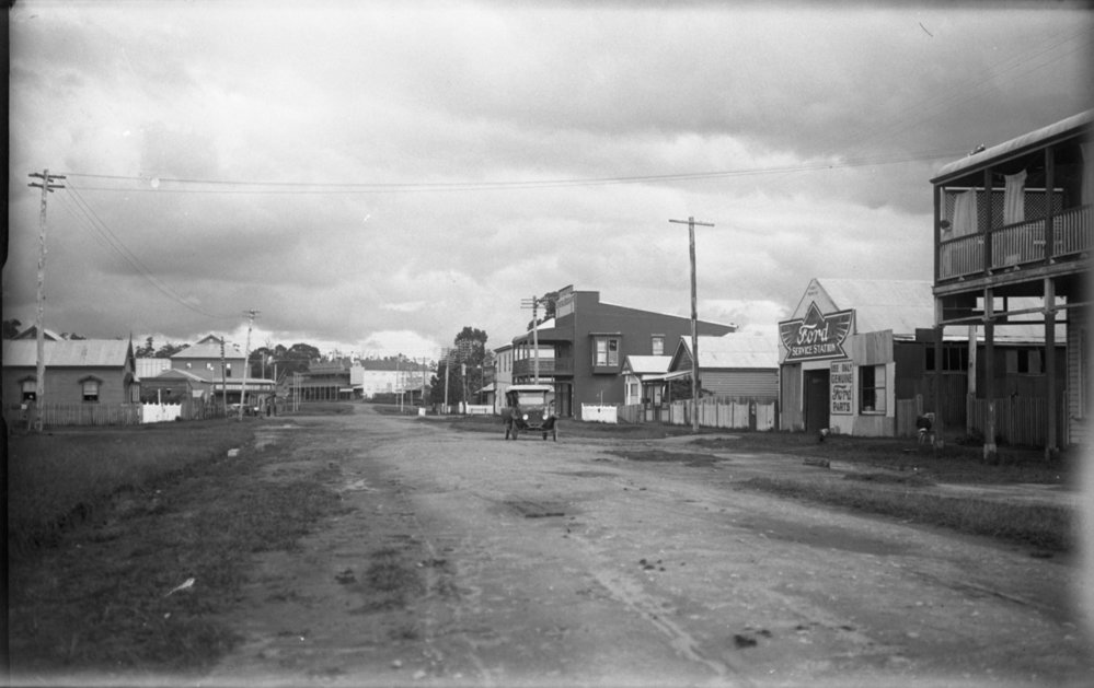 Looking south along Grafton Street towards the Fitzroy Hotel, June 1924