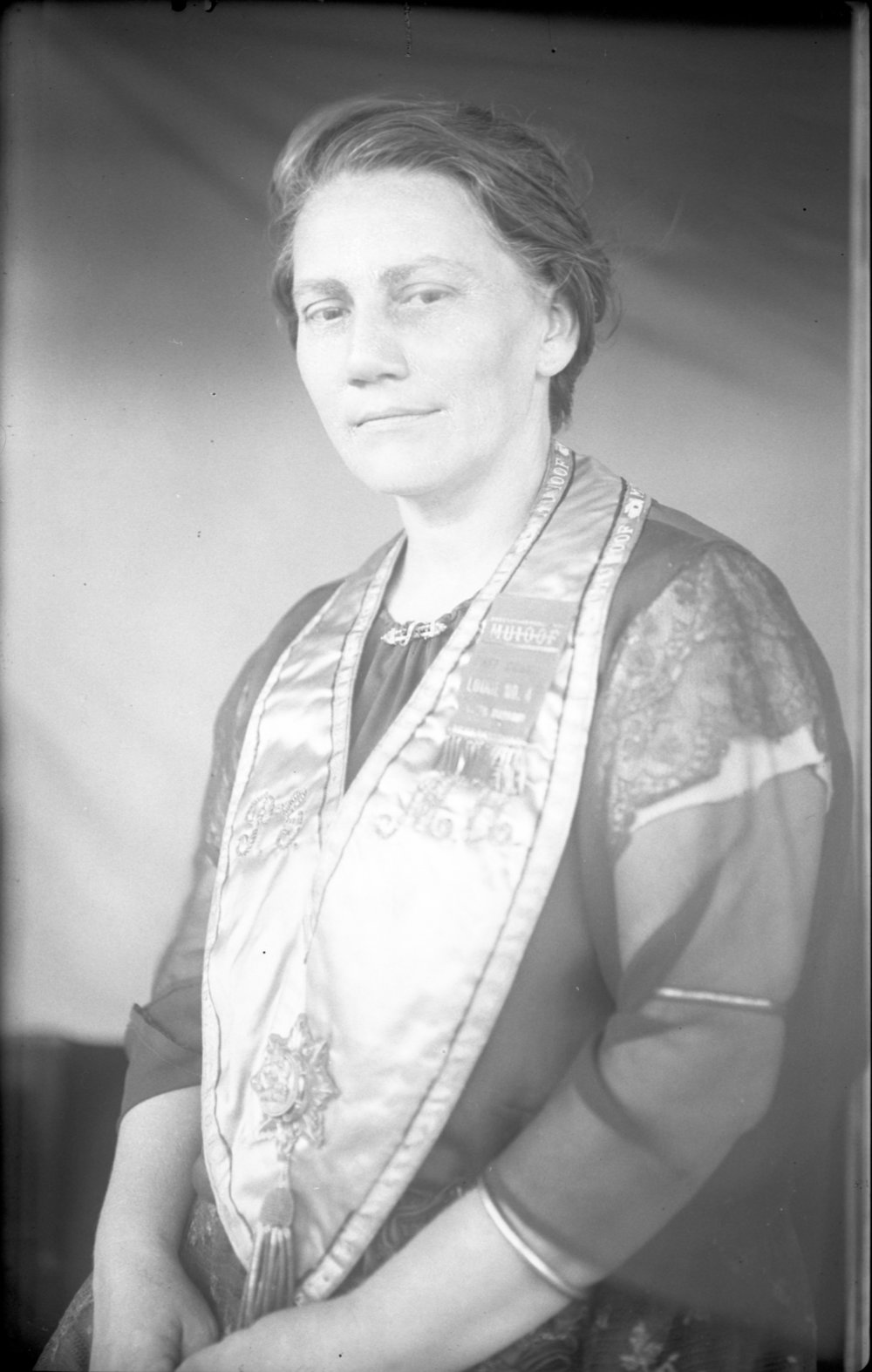 Portrait of Elizabeth Bray in P.G.M.U. regalia, 8 March 1925