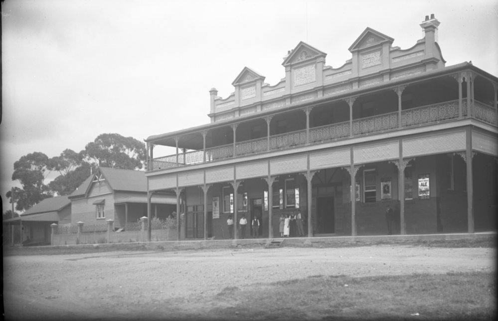 The Fitzroy Hotel, 11 November 1924