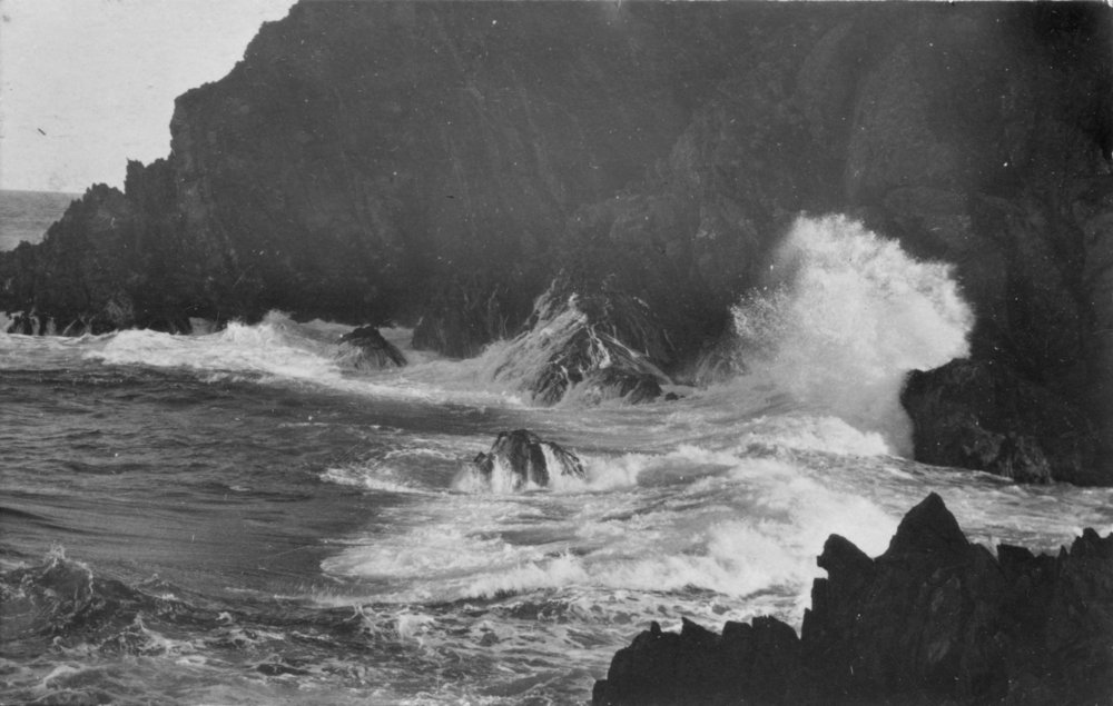 Waves breaking on the cliff face at Sapphire, c.1912