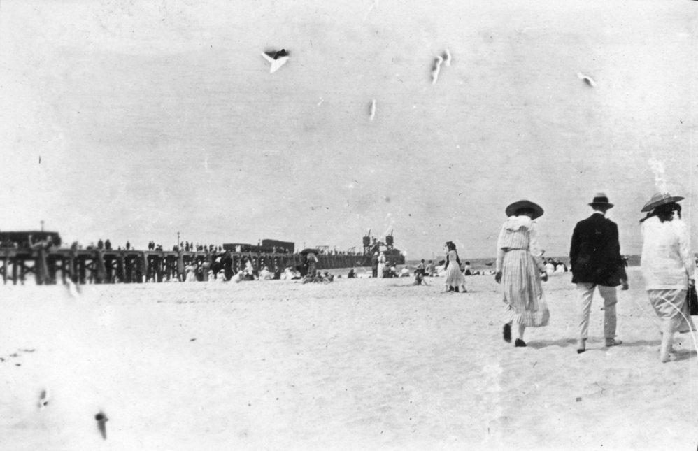 Beachgoers near Byron Bay jetty, c.1912
