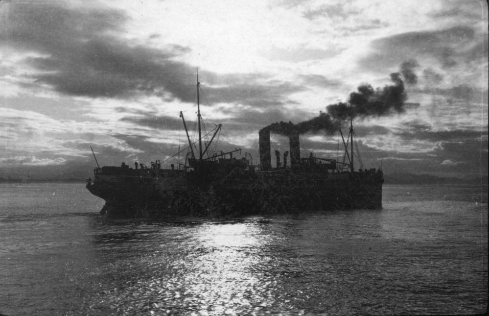Passenger steamship departing from Byron Bay, c.1912