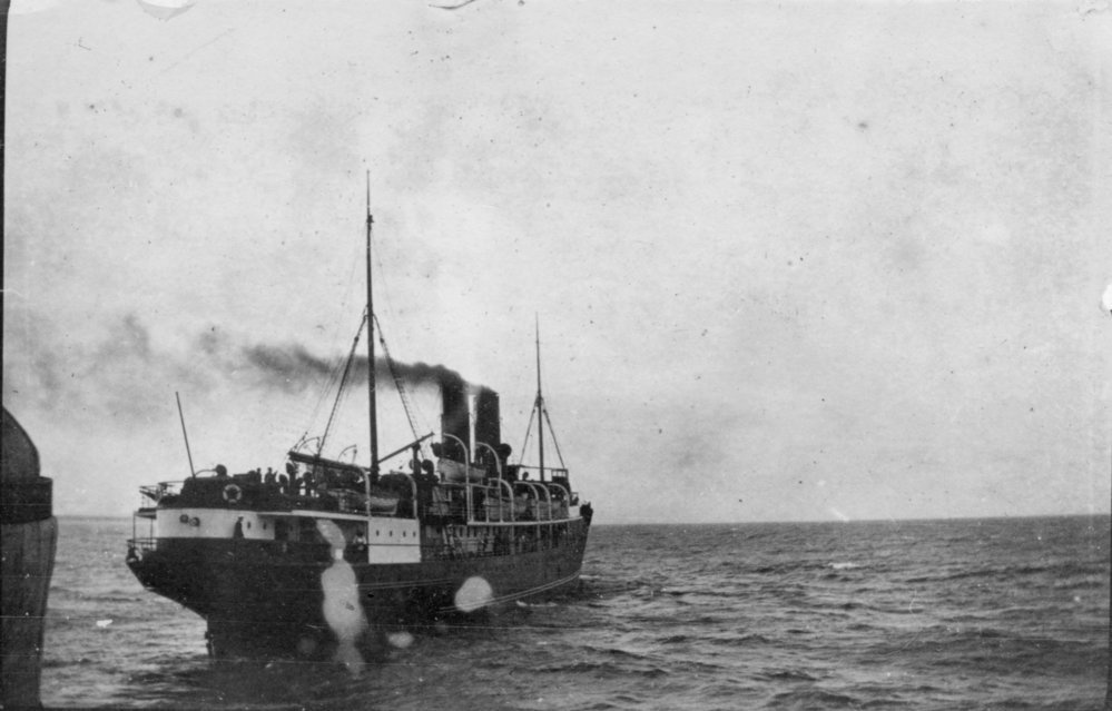 A passenger ship departs from Byron Bay Jetty, c.1912