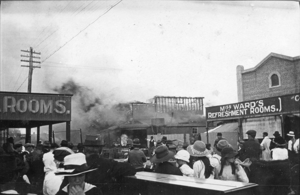 A building fire beside Miss Ward's Refreshment Rooms, c.1912