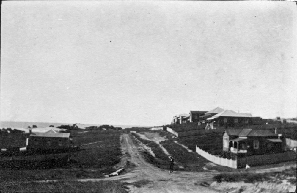 Unsealed streets of Byron Bay, c.1912