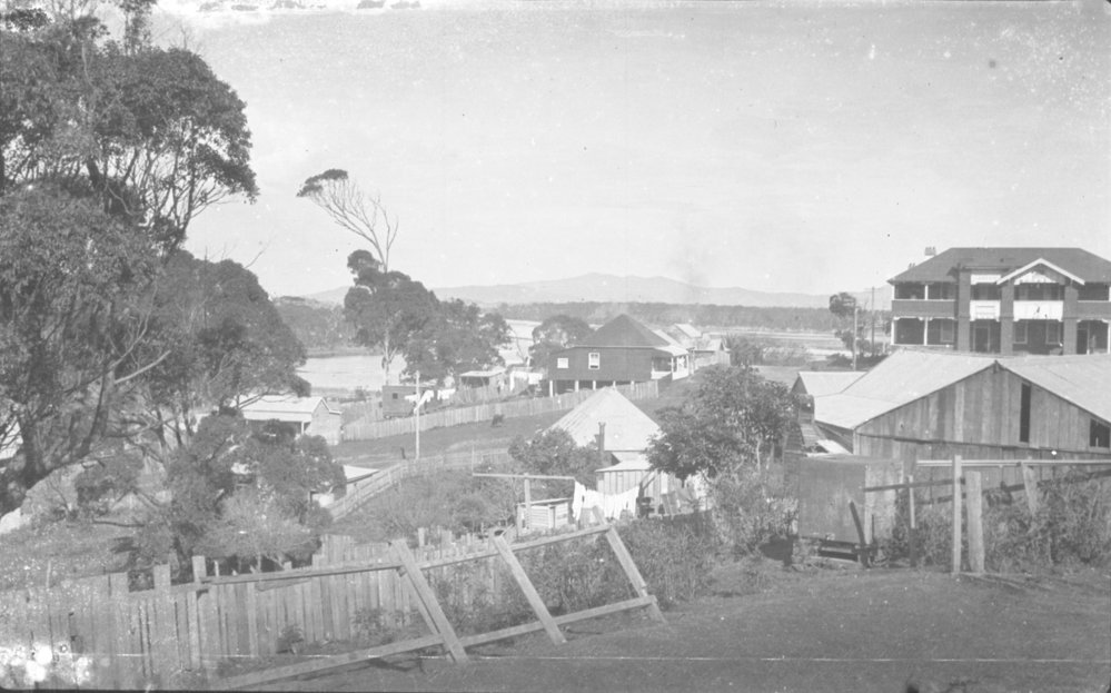 The Victoria Hotel and view to the Nambucca River, c.1925