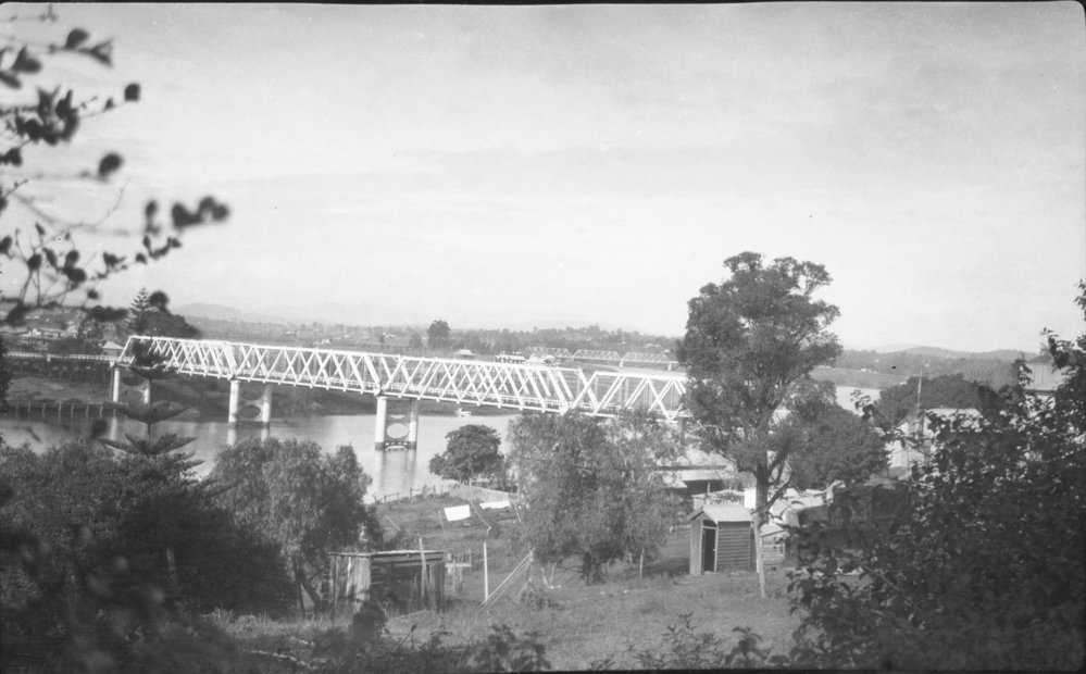 Kempsey railway bridge over the Macleay River, 29 July 1923