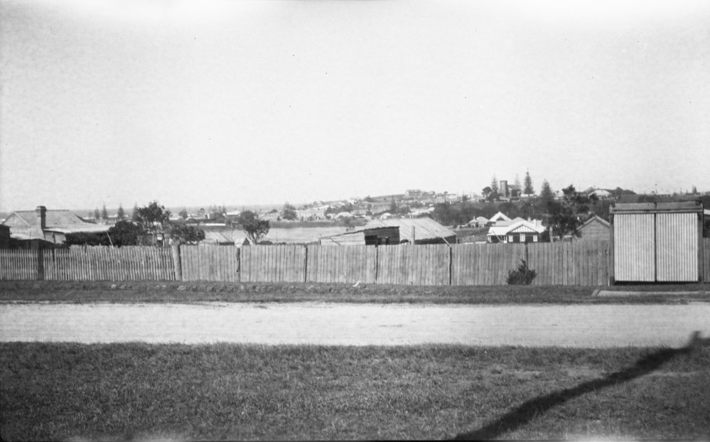 Residential view towards St Thomas' Anglican Church, c.1925