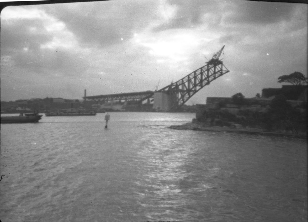 Sydney Harbour Bridge under construction, c.1928