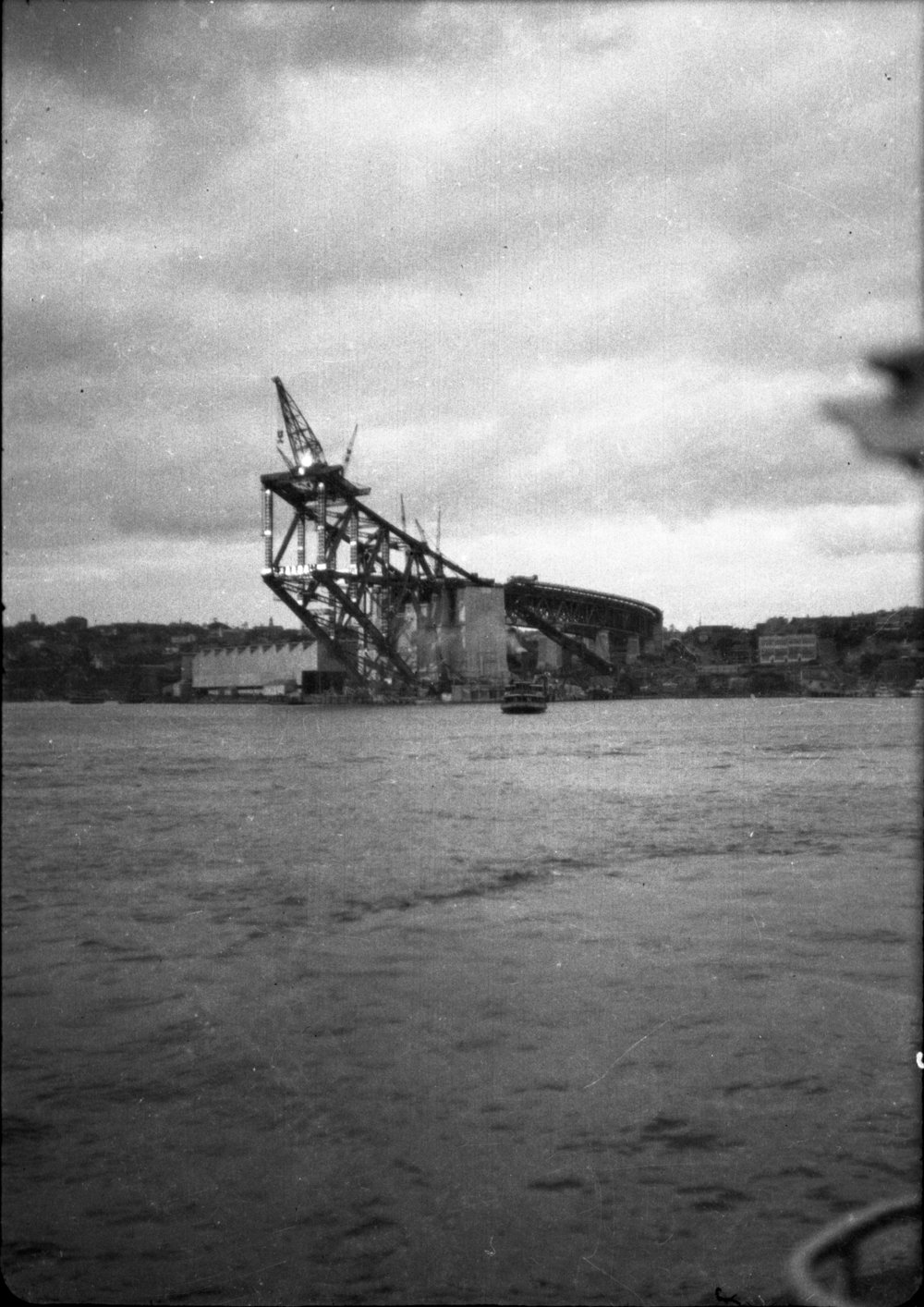 Sydney Harbour Bridge under construction, c.1928