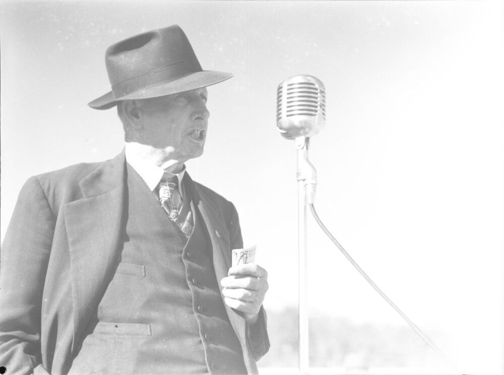 Opening speech at the inaugural Coffs Harbour Racing Club reopening meet, 7 August 1948
