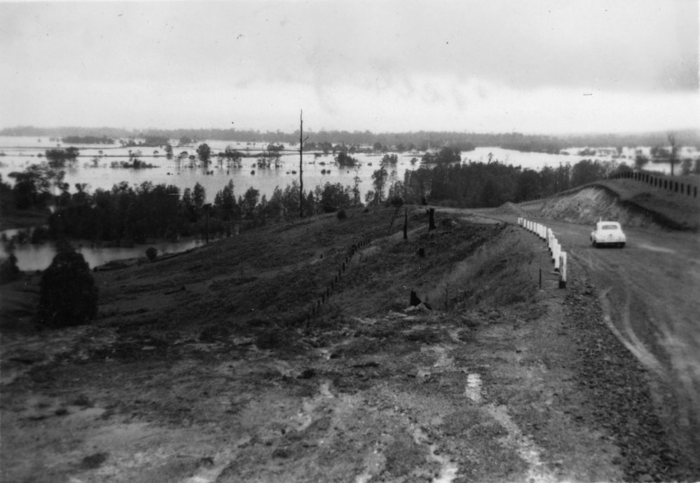 Bellinger River in flood, 1954