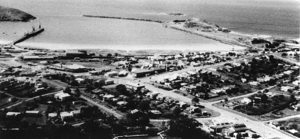 Aerial photo of Jetty Beach, February 1959