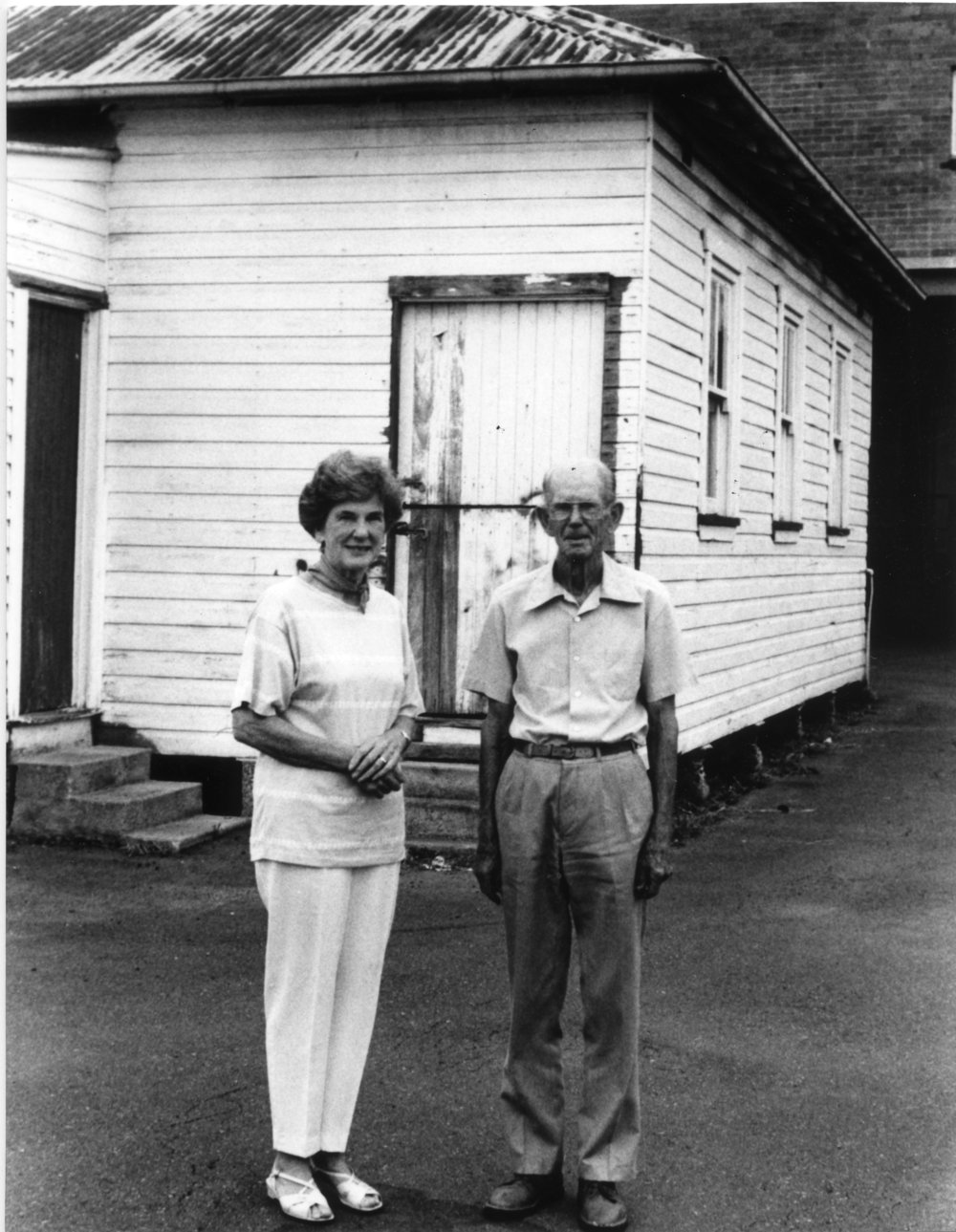 President Hubert Bailey and Secretary Cynthia Jeffery of the Coffs Harbour Arts Group re-visit "the studio", 14 March 1993