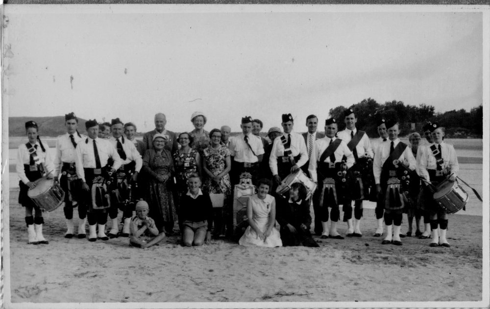 Coffs Harbour Pipe Band debut performance, 1959 