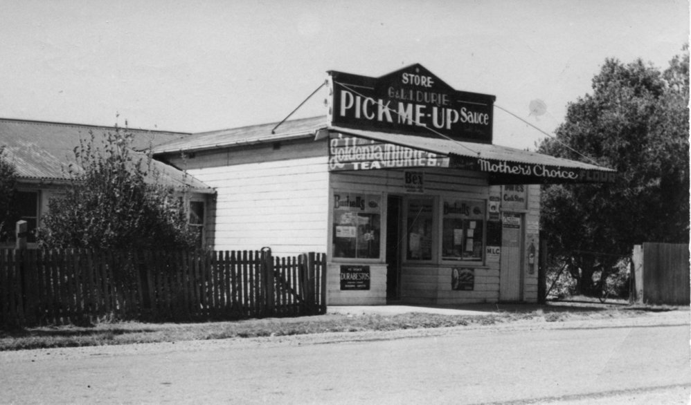 Durie's store at 126 1st Ave in Sawtell