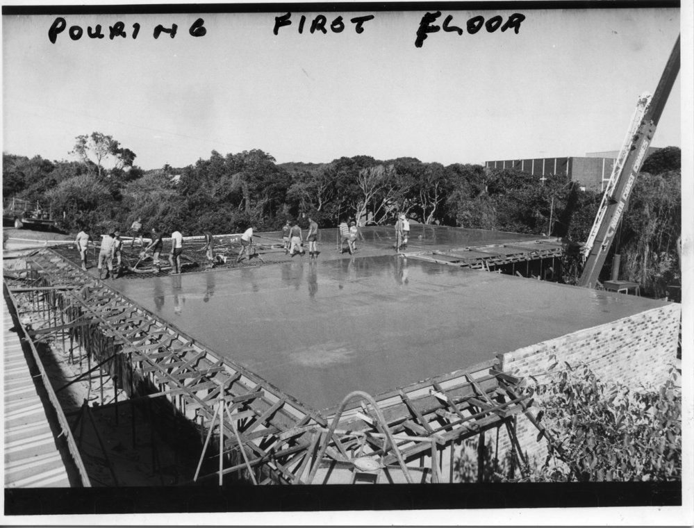 Pouring the concrete for the first floor of the Sawtell Surf Life Saving Clubhouse, 1982