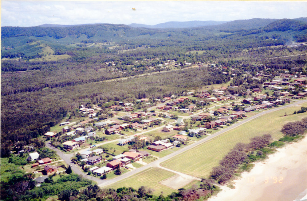 Aerial view of Sandy Beach, 10 March 1992