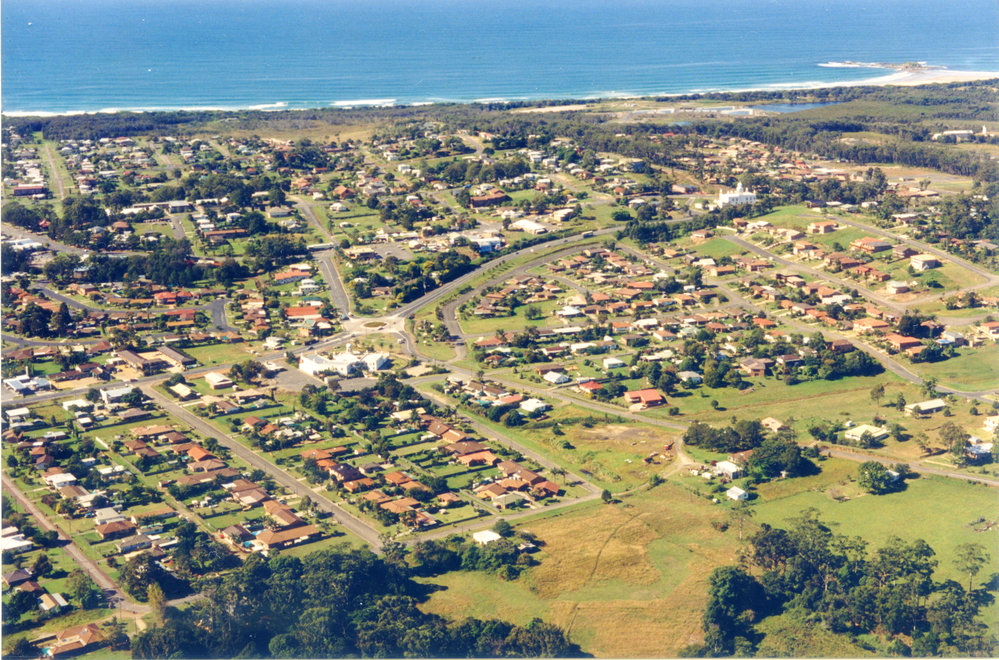Aerial view of the Raj Mahal and Guru Nanak Sikh Temple, 1992 - 1994 