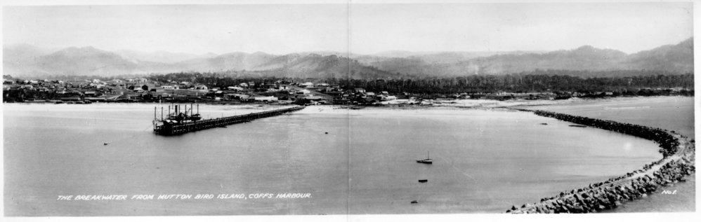 The breakwater from Mutton Bird Island