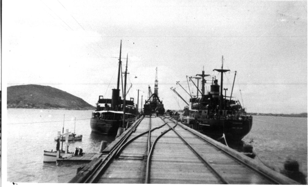 The Dandenong and Kapua moored at Coffs Jetty, 1948