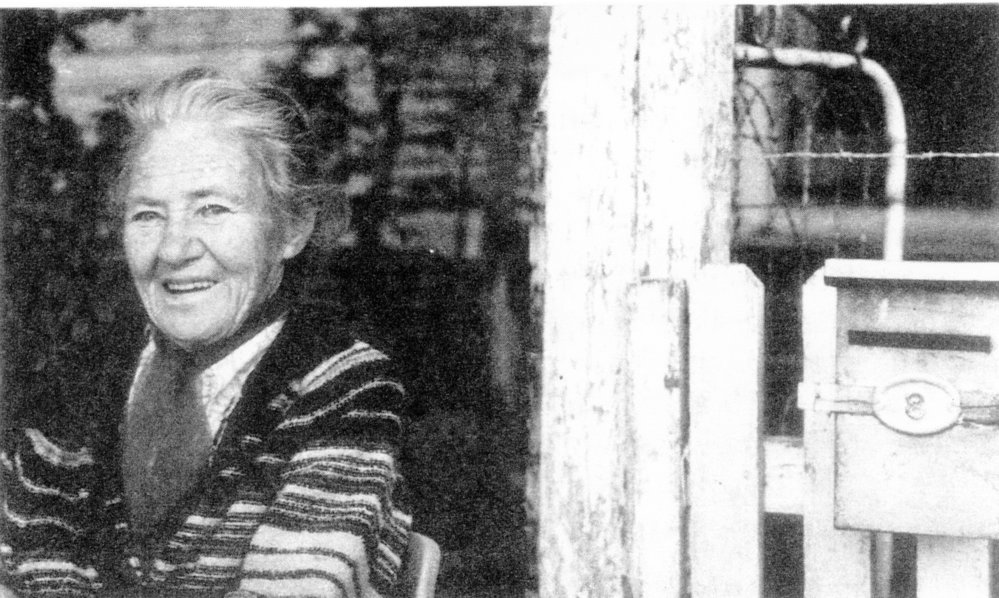 Mary Thomas at home in Honeysuckle Street, late 1980s 