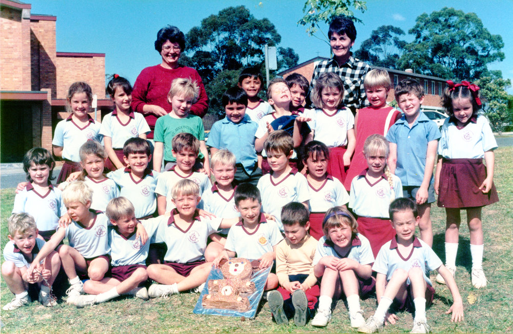 Year 1G students at St Augustine's School, 1991