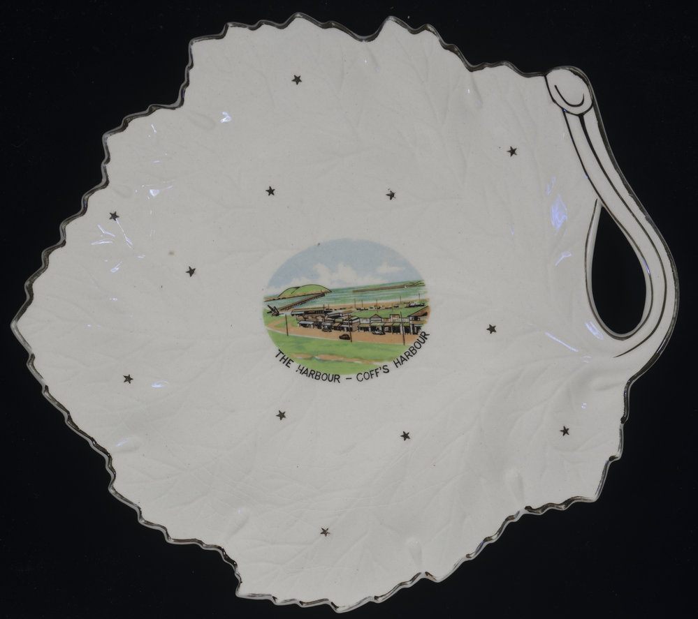 Souvenir plate