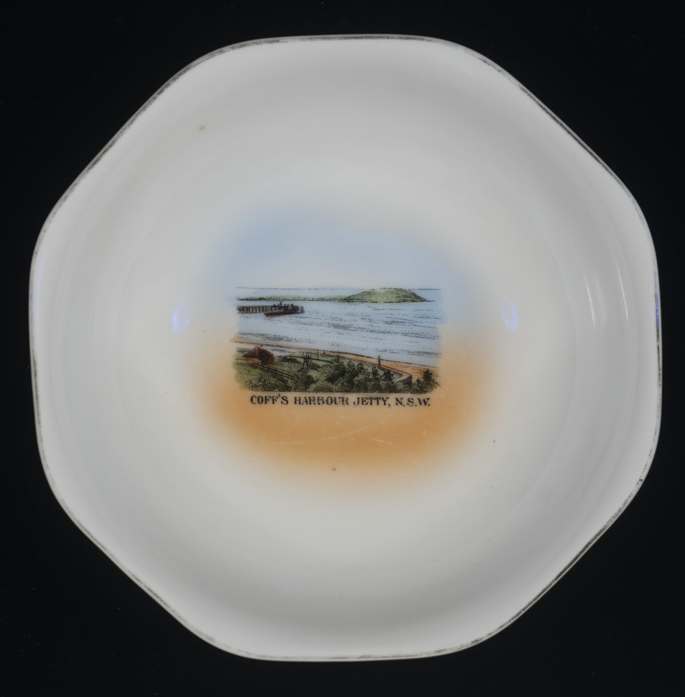 Souvenir Decorative Bowl