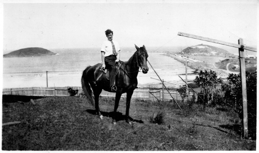 Betty Fowler and her horse "Dogwood" at Edinburgh Street, 1934 