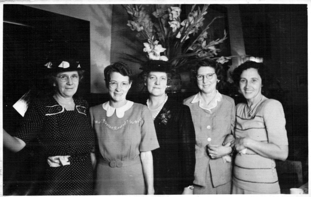 Sidonia, Betty, Jess, Jimmy Fowler and Belle Yarad, 4 December 1946