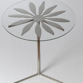 Daisy Table