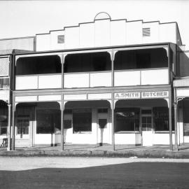 Archie Smith's butcher shop on High Street, c.1925
