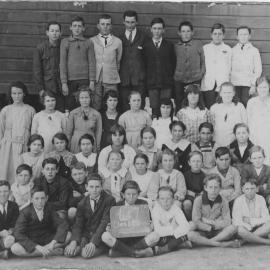 Pupils of 6th and 7th Class at Coffs Harbour Public School, 1921