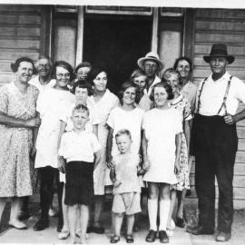 G. C. E. England and guests at the Seaview Guest House, c.1932