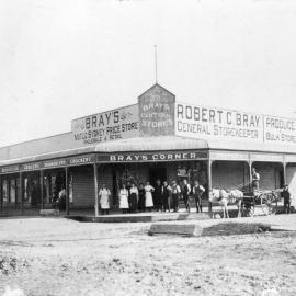 Staff in front of Robert Bray's Central Store, 1908