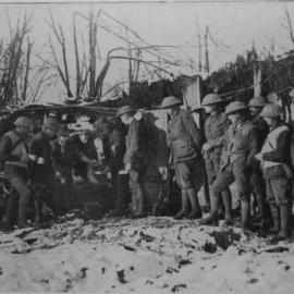 Soldiers being fed during World War I, 1917
