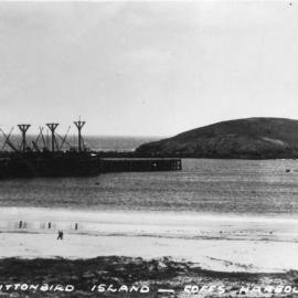 Looking across the Jetty Beach foreshore towards Muttonbird Island, c.1930