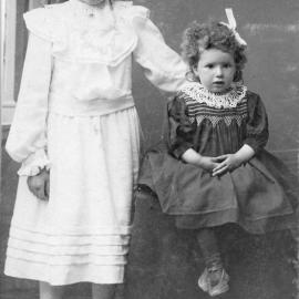 Portrait of Ivy Frost and Kathleen Black, 1913 