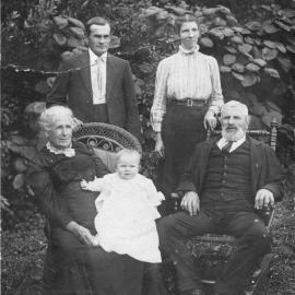 George and Margaret Stanlan with family members, Dairyville, 1915 