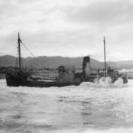 The SS Bangalow stranded at Coffs Harbour, 23 June 1950 
