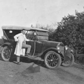 Clarence Collis' daily taxi service, c. 1920