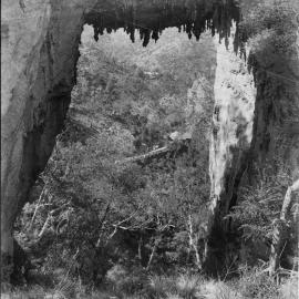 The Carlotta Arch at the Jenolan Caves, c. 1905 
