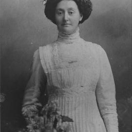 Wedding portrait of Edith Ferrett, September 1910