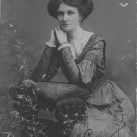 Portrait of Lizzie Hoschke, c.1900s